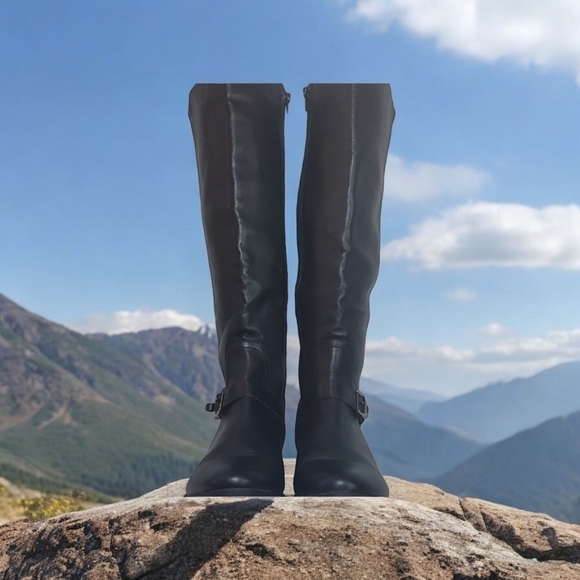 Coach 4 You size 8 is the name brand. These sold at TJ Maxx. - Picture 3 of 6